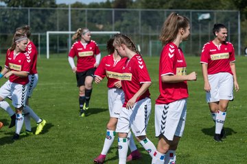 Bild 30 - F SV Henstedt Ulzburg II - SSC Hagen Ahrensburg : Ergebnis: 0:4